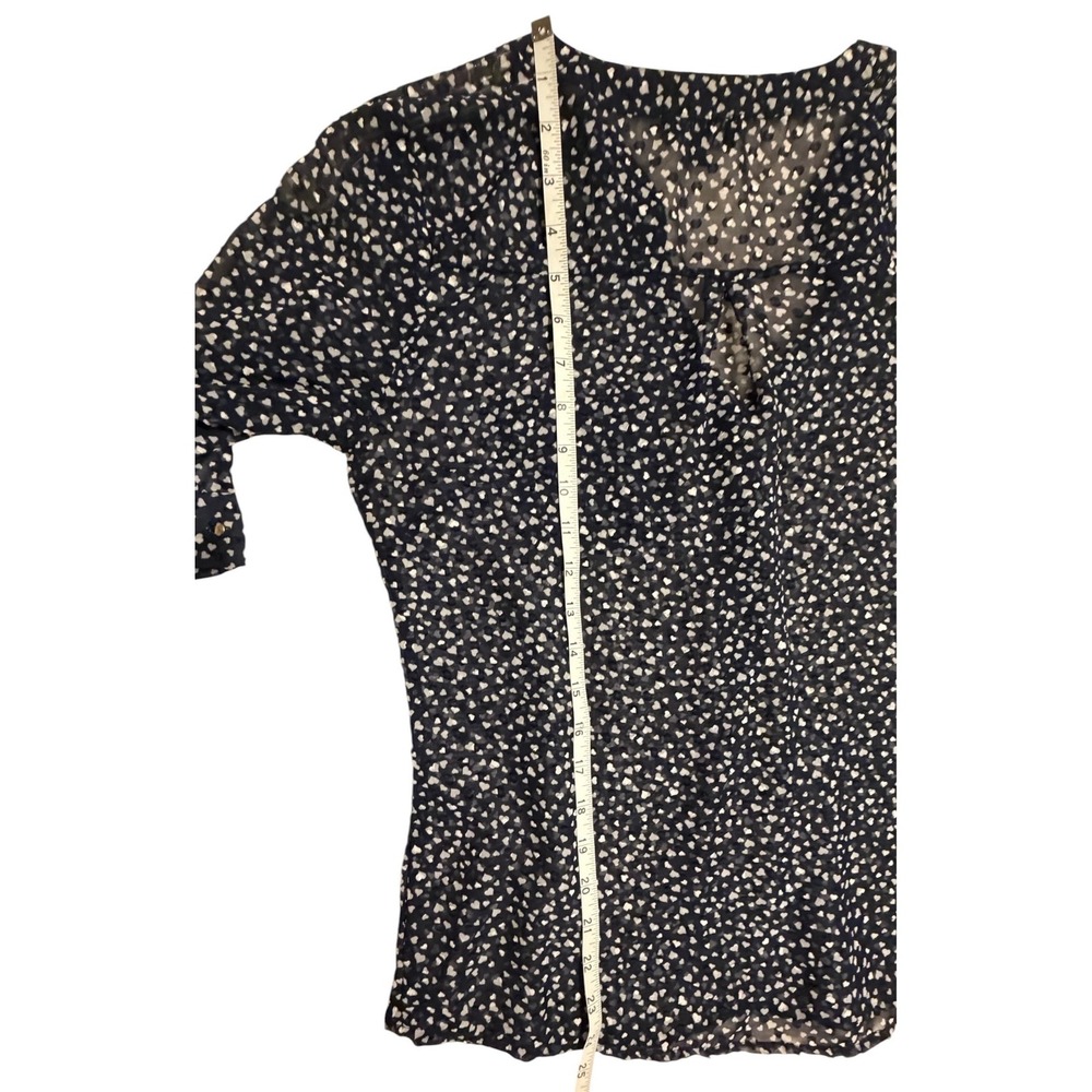 The Limited Navy Blue Heart Print Sheer Blouse Gold Button Roll Tab Sleeve S - Picture 4 of 11